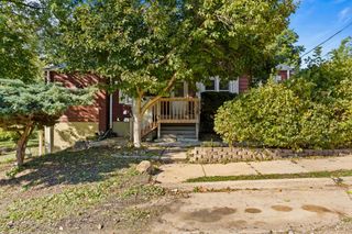 902 S 1st Street, Knoxville, IA 50138