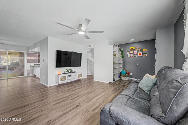 1620 E DONNER Drive, Tempe, AZ 85282