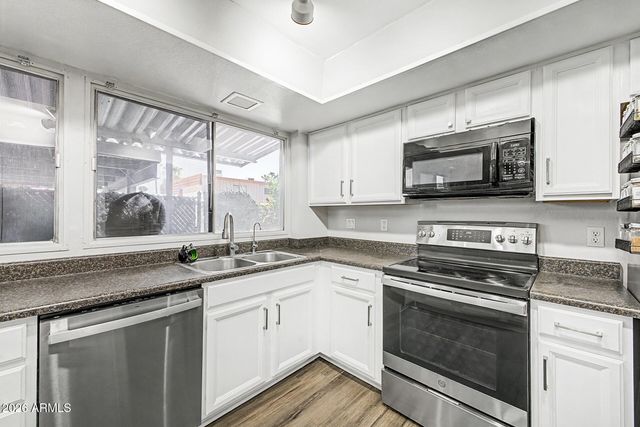 1620 E DONNER Drive, Tempe, AZ 85282