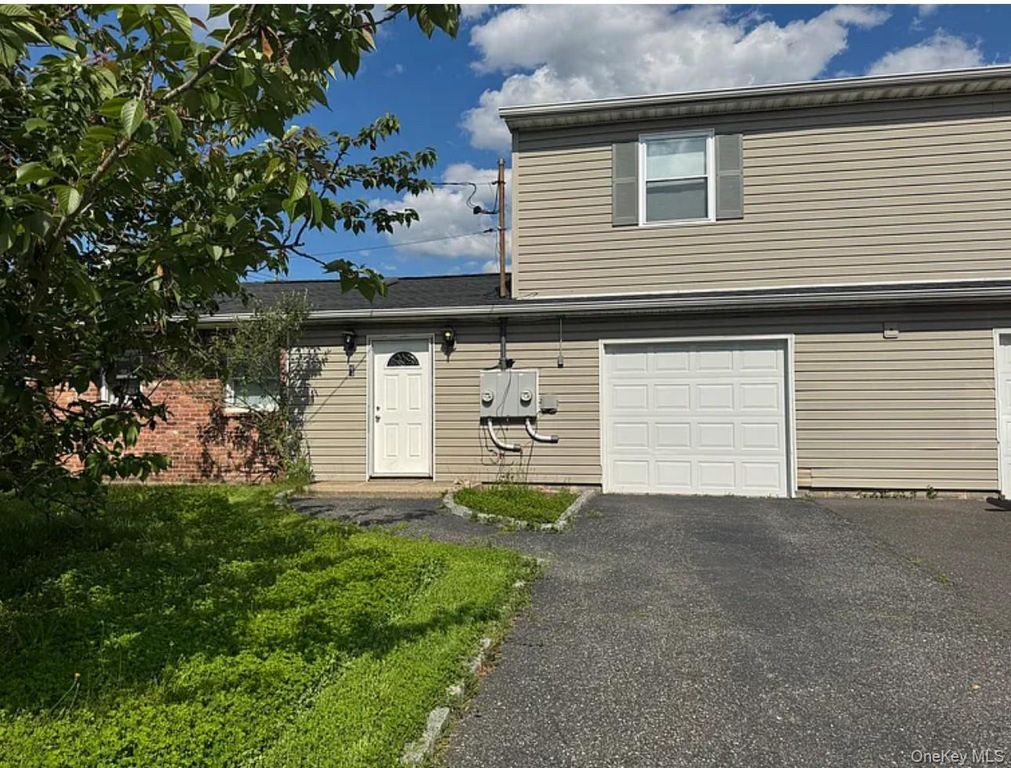 1 Eisenhower Road, Centereach, NY 11720