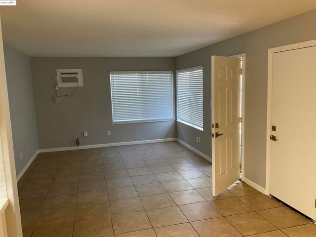 108 E Trident Drive, Pittsburg, CA 94565