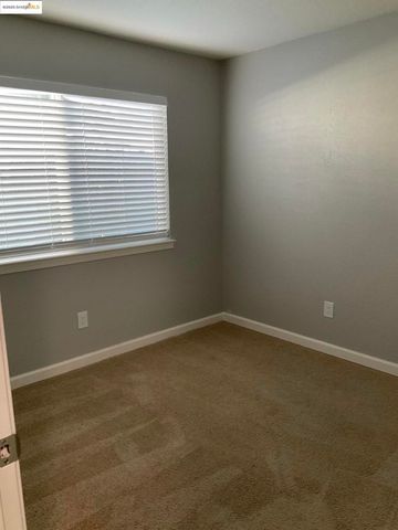 108 E Trident Drive, Pittsburg, CA 94565