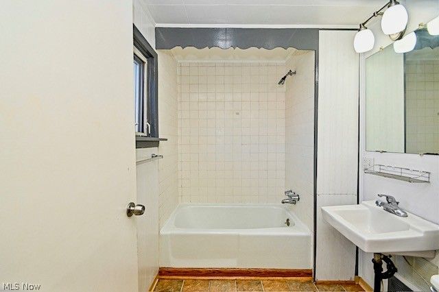 126 Lake Avenue NE, Massillon, OH 44646