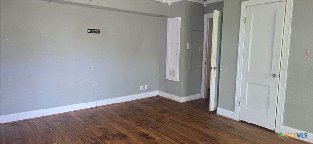 2001 E Forrest Street, Victoria, TX 77901