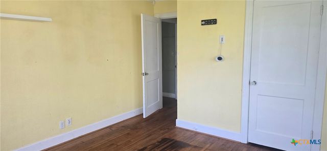 2001 E Forrest Street, Victoria, TX 77901