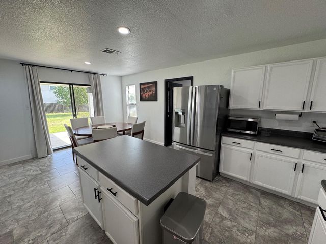 191 Mistletoe LN, Kyle, TX 78640