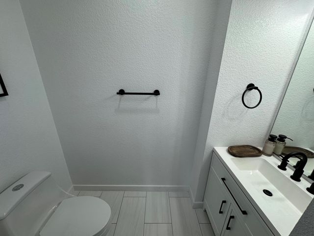 191 Mistletoe LN, Kyle, TX 78640