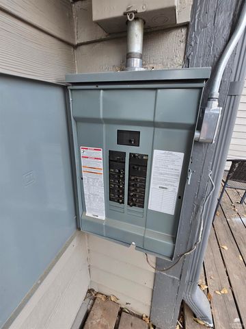 115 NE 7th Street, Abilene, KS 67410