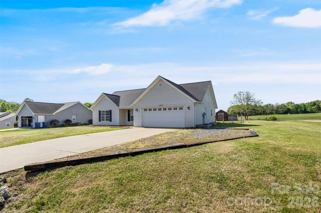 1575 Windy Holly Lane, Newton, NC 28658