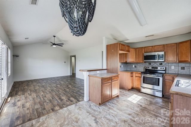 1575 Windy Holly Lane, Newton, NC 28658