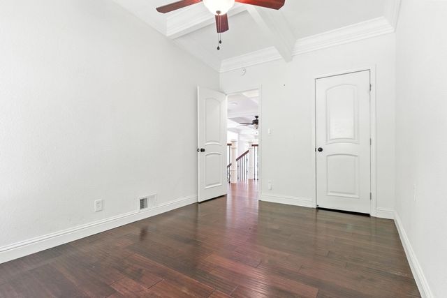 18 Conrad Ct, Oakland, CA 94611