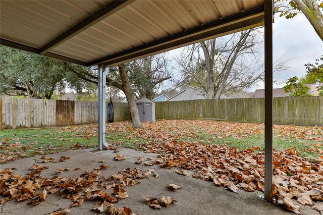 3 Ranch House Loop, Angleton, TX 77515