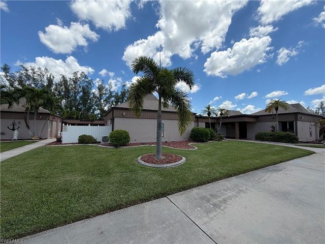5736 Bass CIR, Fort Myers, FL 33919