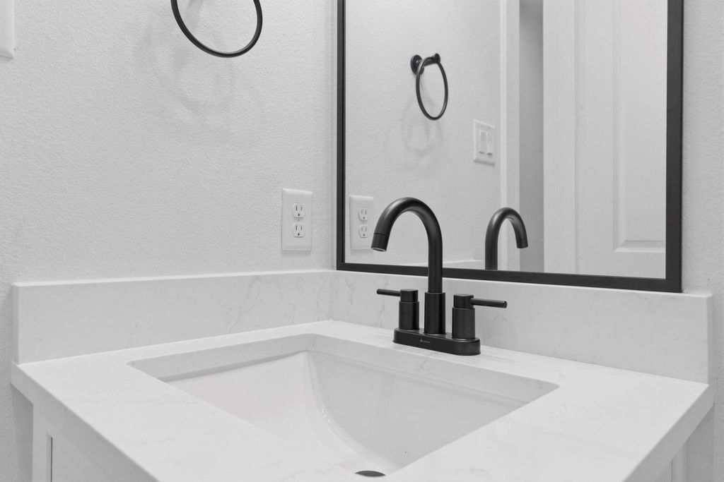 Image 28 of property listing at 3072 Road 66124, Dayton, TX 77535