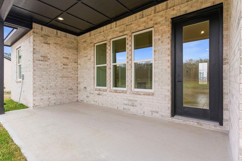 Image 40 of property listing at 3072 Road 66124, Dayton, TX 77535