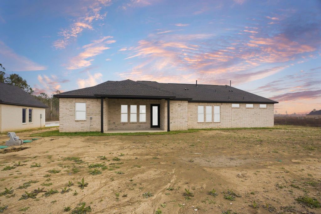 Image 44 of property listing at 3072 Road 66124, Dayton, TX 77535