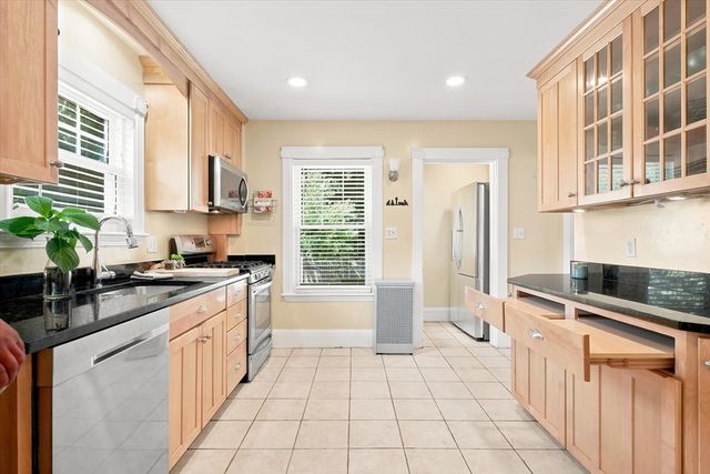 391 Lynnfield Street, Lynn, MA 01904