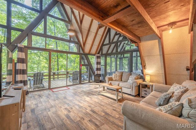 446 Foxfire Cove Drive, Innsbrook, MO 63390