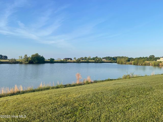 000 Royal Tern Way, Hertford, NC 27944