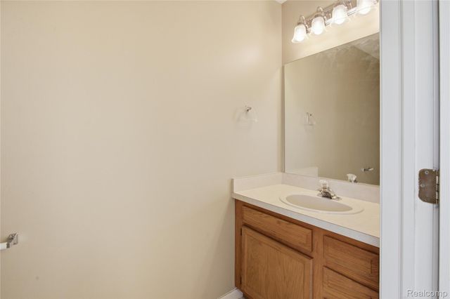 4118 Devon Road, Royal Oak, MI 48073