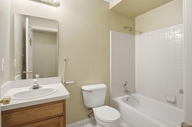 4118 Devon Road, Royal Oak, MI 48073