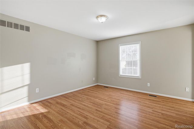 4118 Devon Road, Royal Oak, MI 48073