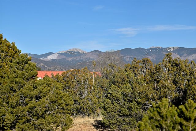 18 Via Diamante, Santa Fe, NM 87506