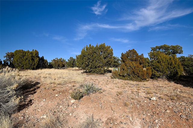 18 Via Diamante, Santa Fe, NM 87506