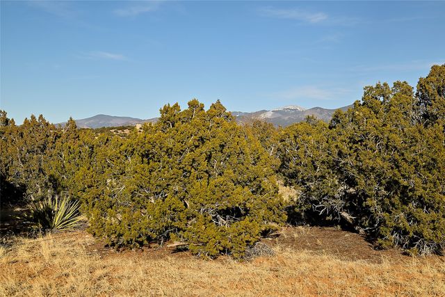 18 Via Diamante, Santa Fe, NM 87506