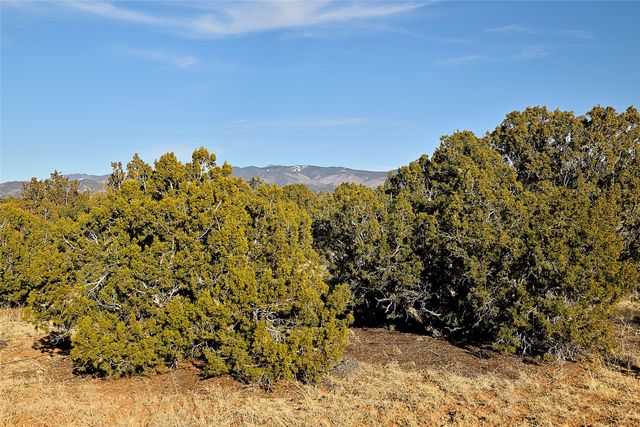 18 Via Diamante, Santa Fe, NM 87506