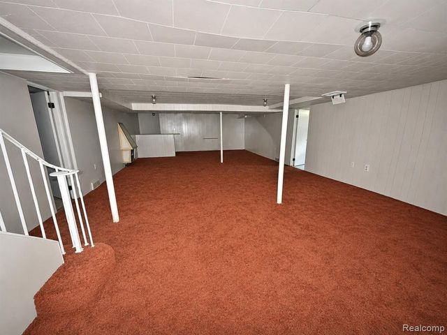 4136 Ironside Drive, Waterford, MI 48329