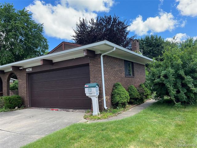 4136 Ironside Drive, Waterford, MI 48329