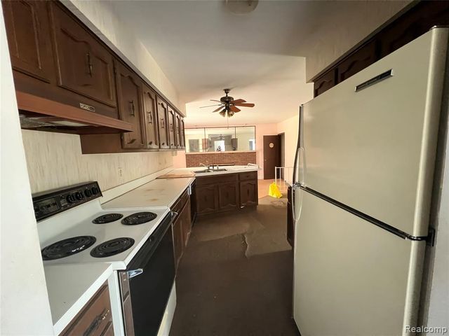 4136 Ironside Drive, Waterford, MI 48329