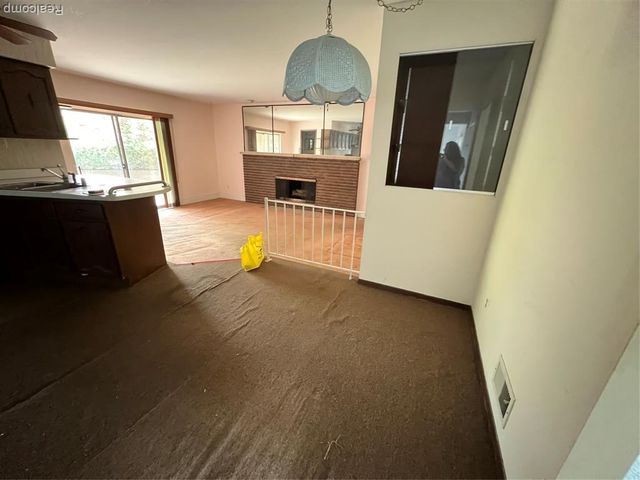 4136 Ironside Drive, Waterford, MI 48329