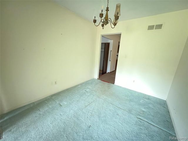4136 Ironside Drive, Waterford, MI 48329