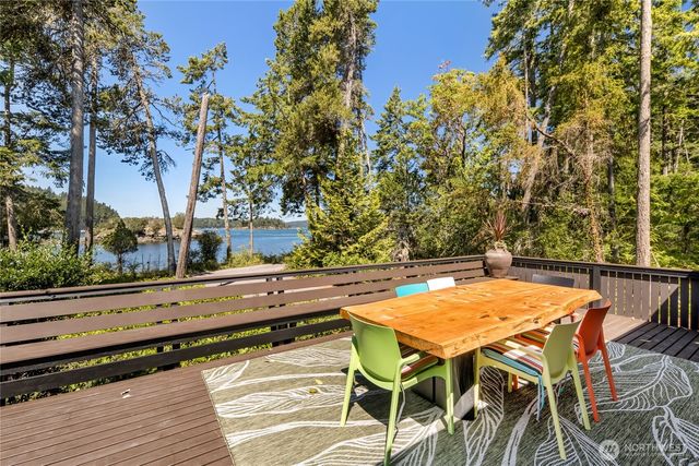 512 Broken Point Road, Shaw Island, WA 98286