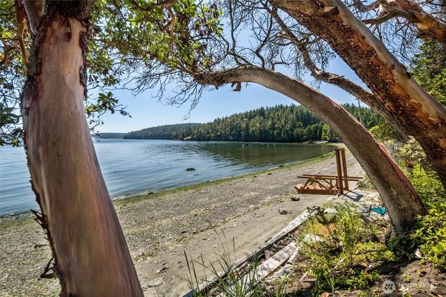 512 Broken Point Road, Shaw Island, WA 98286