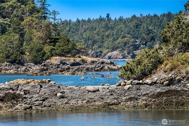 512 Broken Point Road, Shaw Island, WA 98286