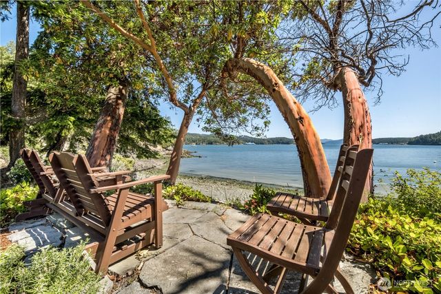 512 Broken Point Road, Shaw Island, WA 98286