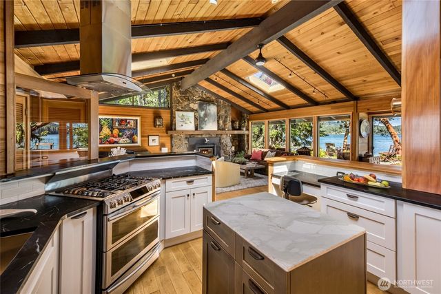 512 Broken Point Road, Shaw Island, WA 98286