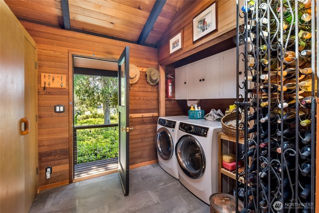 512 Broken Point Road, Shaw Island, WA 98286