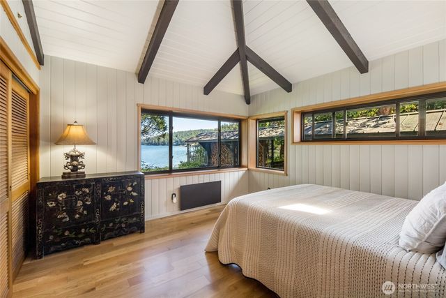 512 Broken Point Road, Shaw Island, WA 98286