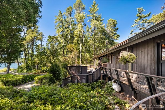 512 Broken Point Road, Shaw Island, WA 98286