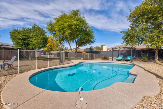 4620 W DAHLIA Drive, Glendale, AZ 85304