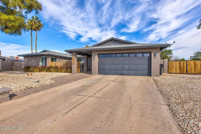 4620 W DAHLIA Drive, Glendale, AZ 85304