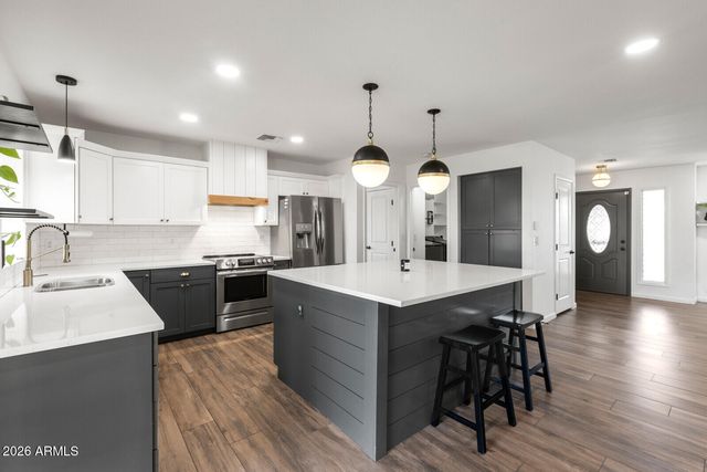 4620 W DAHLIA Drive, Glendale, AZ 85304