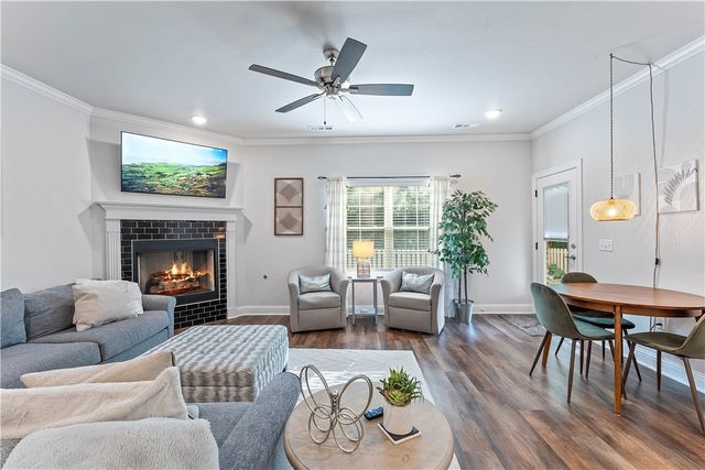 4407 Bison Street, Bentonville, AR 72713