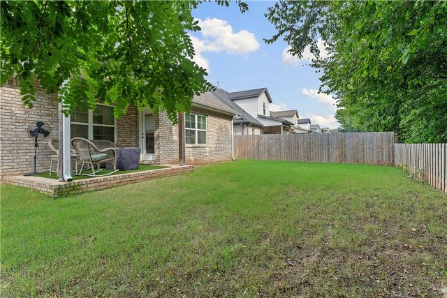 4407 Bison Street, Bentonville, AR 72713