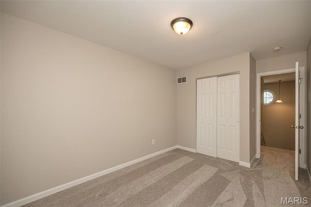 1319 N 4th Street, St Charles, MO 63301