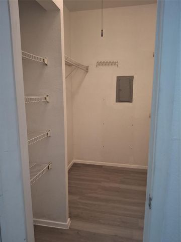 2025 Augusta Drive 205, Houston, TX 77057